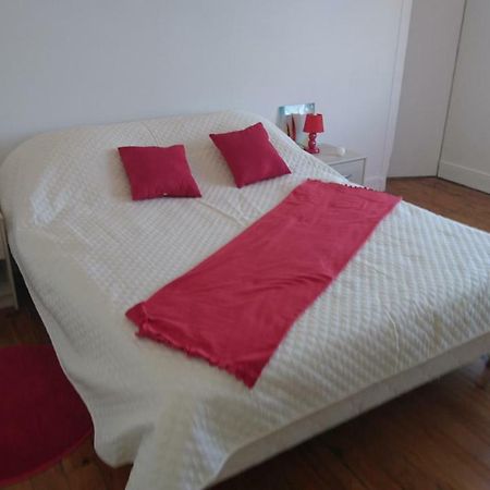 appartement de 79 m² à 500 mètres de la cure Jonzac Exterior foto