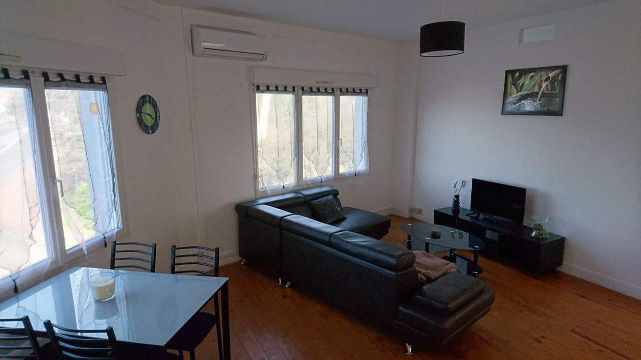 appartement de 79 m² à 500 mètres de la cure Jonzac Exterior foto