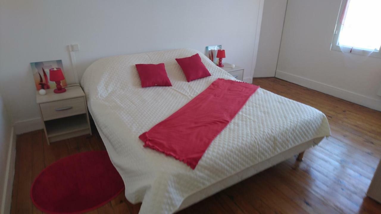 appartement de 79 m² à 500 mètres de la cure Jonzac Exterior foto