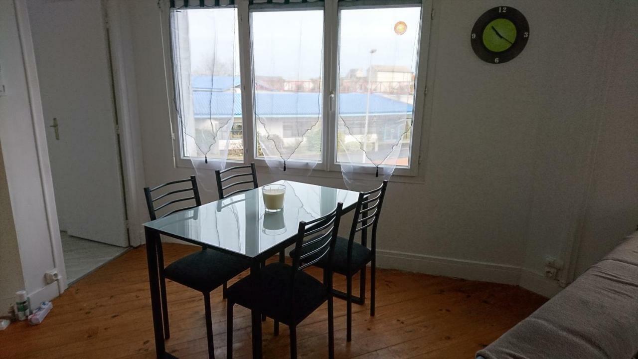 appartement de 79 m² à 500 mètres de la cure Jonzac Exterior foto